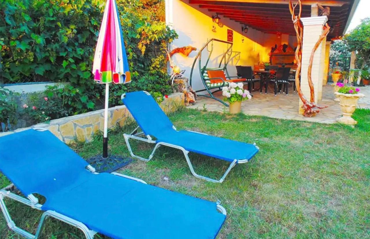 Stefanias Prasoudi Beach Agios Matthaios  ภายนอก รูปภาพ