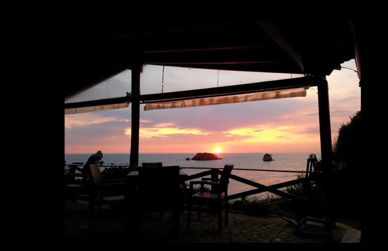 Stefanias Prasoudi Beach Agios Matthaios  ภายนอก รูปภาพ