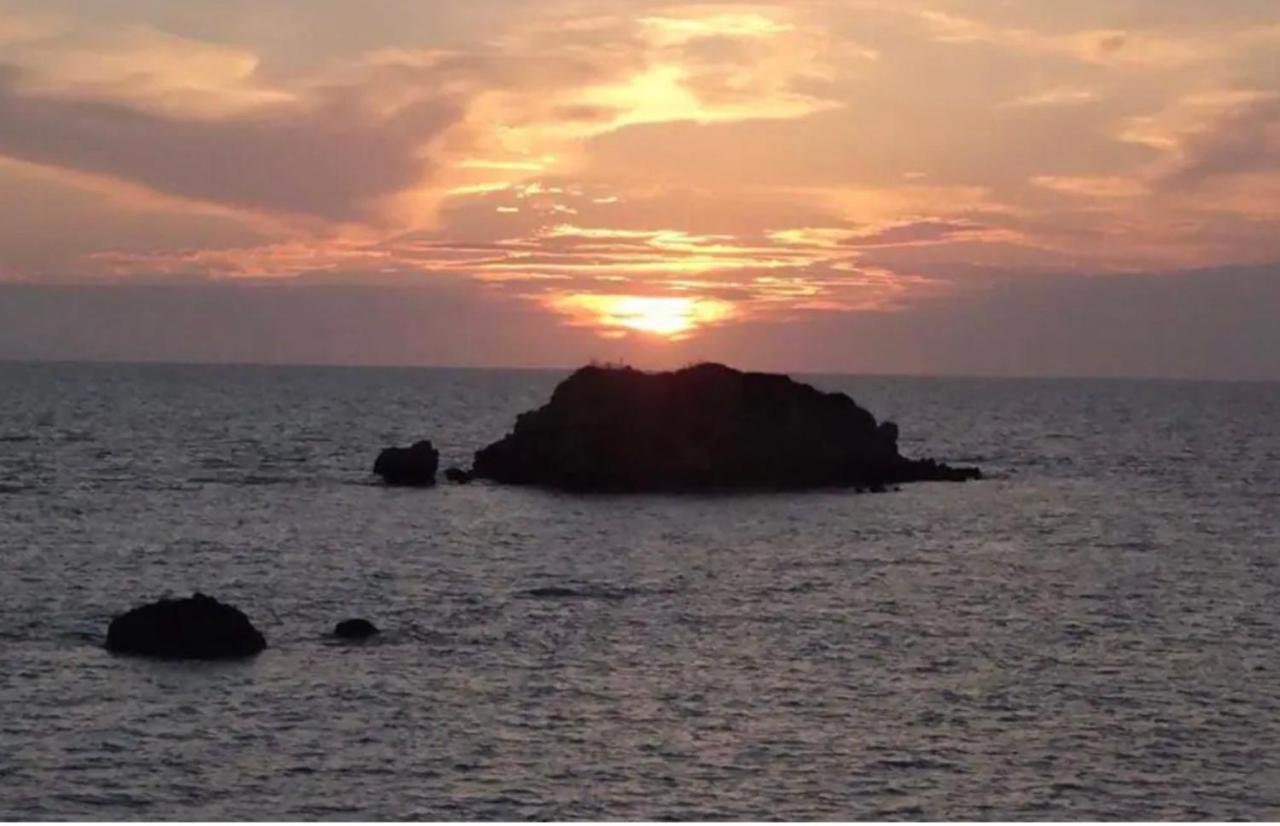 Stefanias Prasoudi Beach Agios Matthaios  ภายนอก รูปภาพ